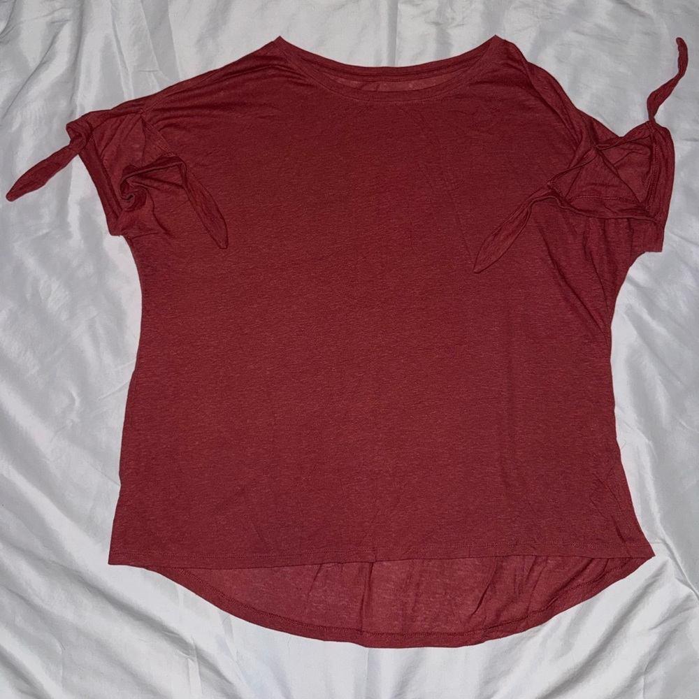 Ava & Viv Burgundy Tie-Sleeve Tee